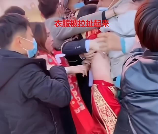 关于霸凌的新娘苹果版下载的信息-第2张图片-太平洋在线下载